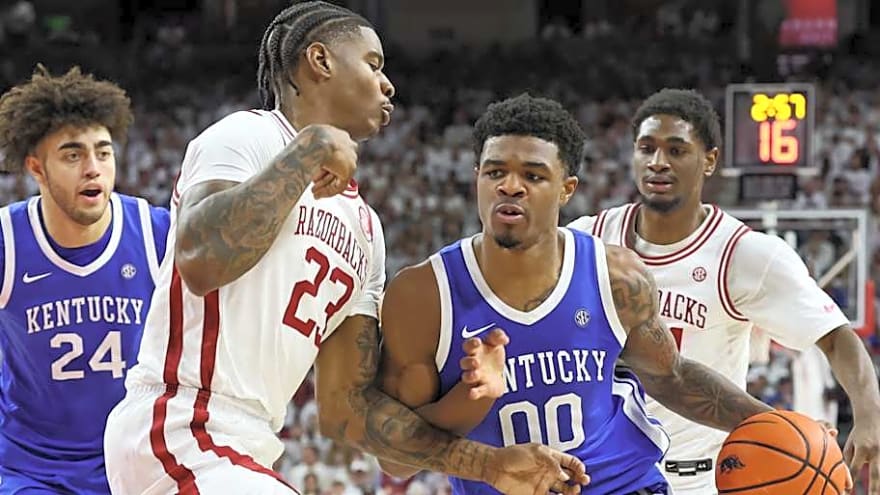 Razorbacks’ Problems in Paint Keep Surfacing as SEC Grind Exposes Gaps