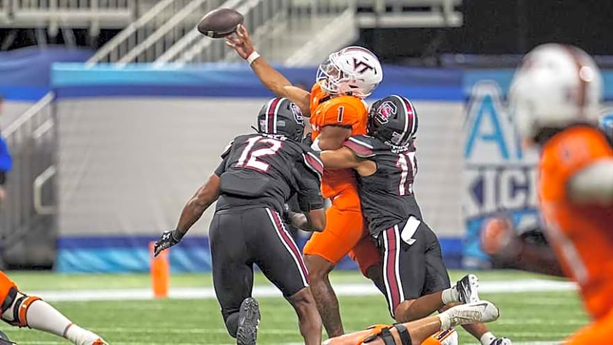 ESPN analyst projects Seahawks select replacement to defensive start in 2026 Draft