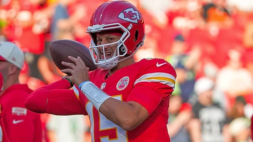 Chiefs' Patrick Mahomes Maintaining Relentless Mindset for Week 1 Return: 'Be Yourself'