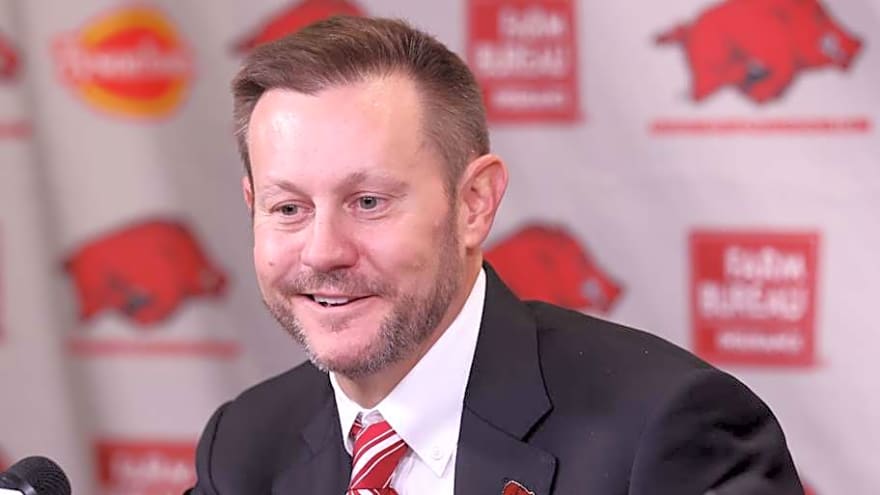 Silverfield vows Razorbacks staff “will wow” echoing old promises