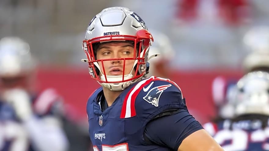 Patriots&#39; Second-Year TE Practicing at New Position
