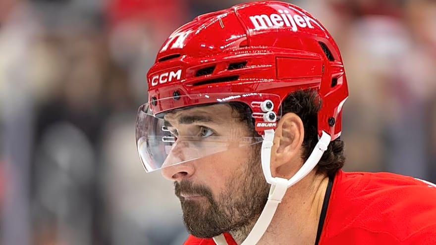 Dylan Larkin Not Adding NY Rangers to Trade List Is Surprising