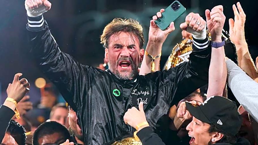 Update on Becky Lynch, AJ Lee WrestleMania Plans After Elimination Chamber Booking