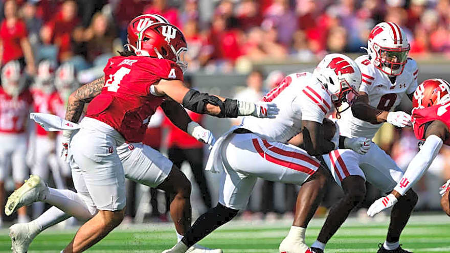Wisconsin Badgers to be without key offensive starter against No. 21 Illinois