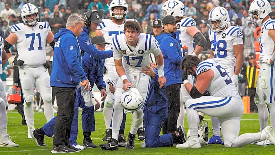 Insider floats idea of Vikings reuniting with injured Daniel Jones in 2026