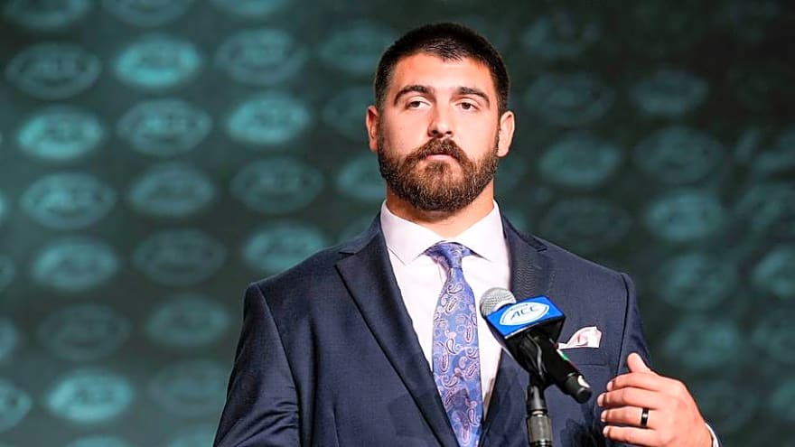 From Undrafted Free Agent to Starting Center: Bryan Hudson’s Rise With the Giants
