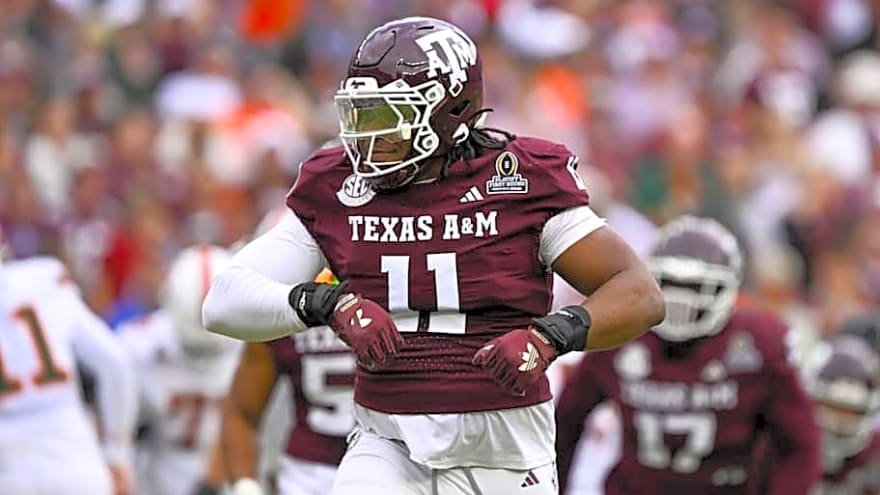 Broncos Trade Down, Nab Potential JFM Replacement in Draft