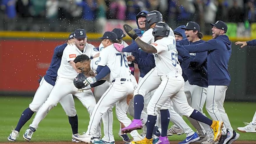 Mariners Predicted To Pass On $22 Million Reunion With Postseason Hero