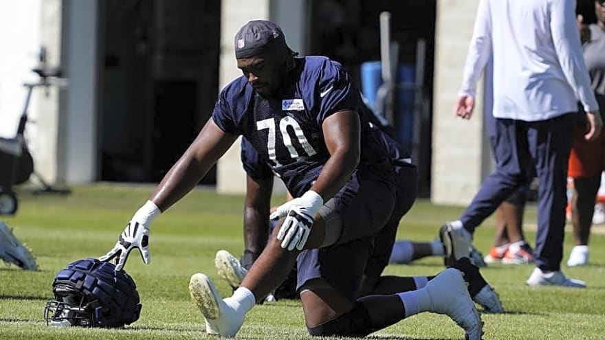 Bears Left Tackle Battle May Already Be Leaning One Way After New Hint