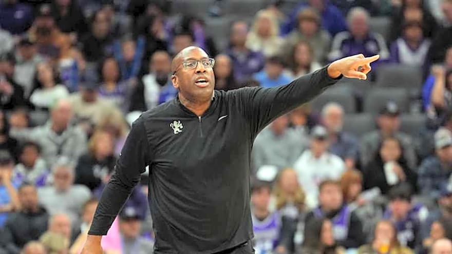 New Favorite Emerges in Knicks Coaching Search
