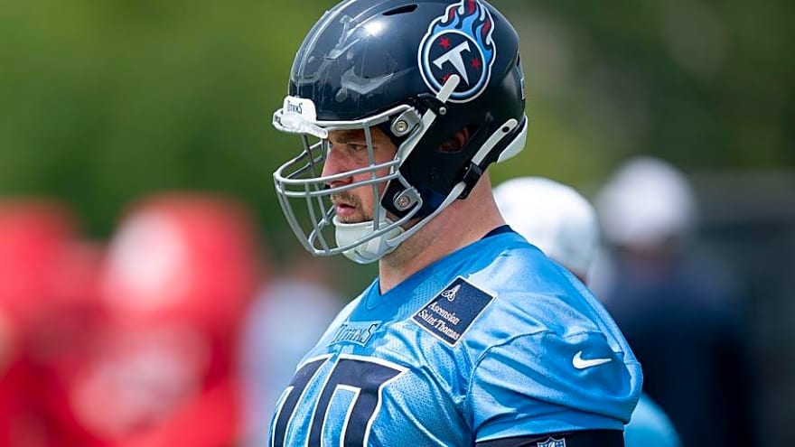 One Free Agent the 49ers Should Sign Before Training Camp