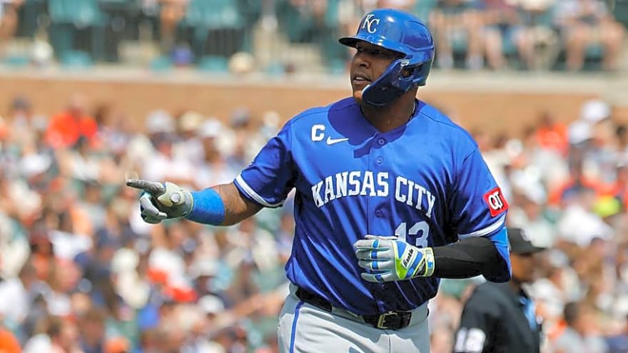 Salvador Perez Reaches the Top of Royals' All-Time Home Run List