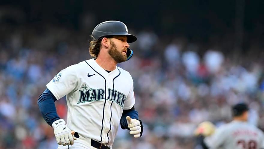 Should the Astros Bet on a Free Agent Coming Off a Major Collapse in 2026?