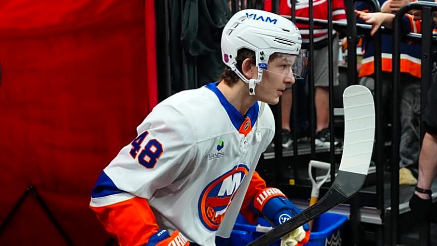 NY Islanders' Prospect Pool Gets Surprising Ranking With Matthew Schaefer Included