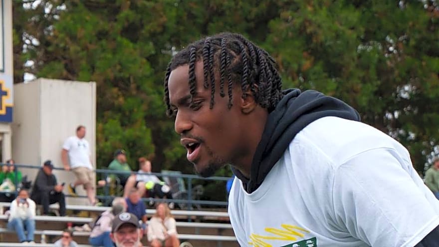 Dan Lanning Doesn't Hold Back on Oregon Receiver Jeremiah McClellan's Development
