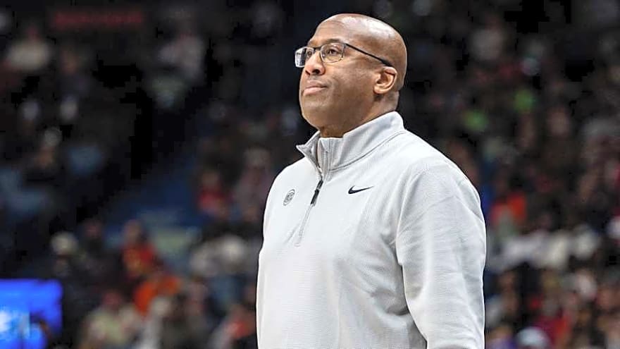Mike Brown is Blazing Own Trail as Knicks Head Coach