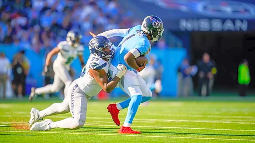 Stat shows Seahawks pass rush had monster game vs Titans