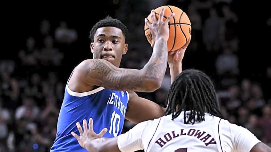 Brandon Garrison on Kentucky's early lead vs. Texas A&M: 'We relaxed as a team'