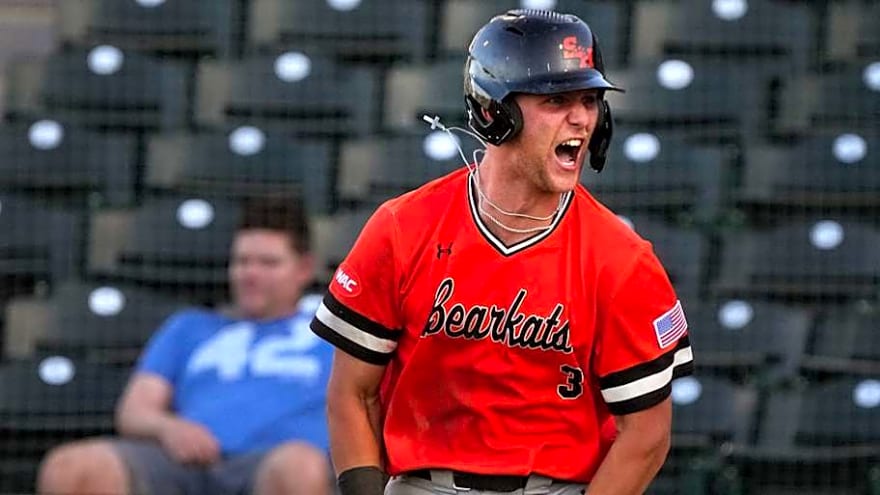 Houston Astros Young Catcher Turning Heads During Spring Training Games