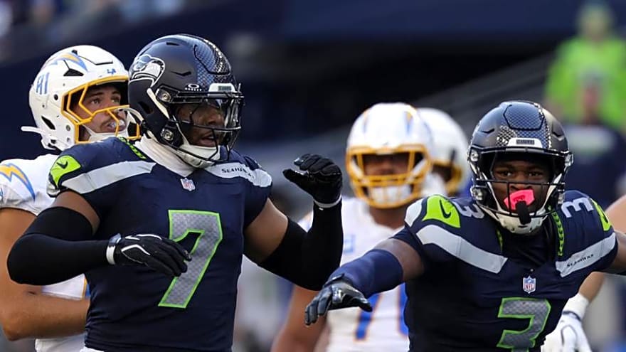 3 Observations From Seahawks Ugly Win vs. Chargers