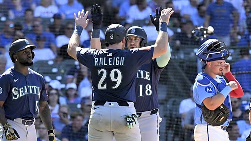 How Cal Raleigh helped facilitate Mitch Garver's return to the Mariners