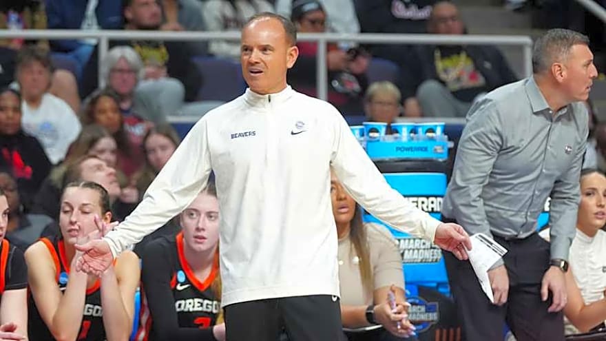 Gonzaga Blows Out Oregon State Women 67-37