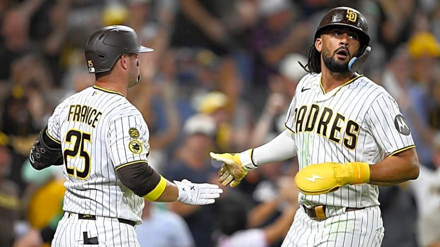 Padres Stars Send Clear Message Ahead of Win-Or-Go-Home Game 3 vs Brewers