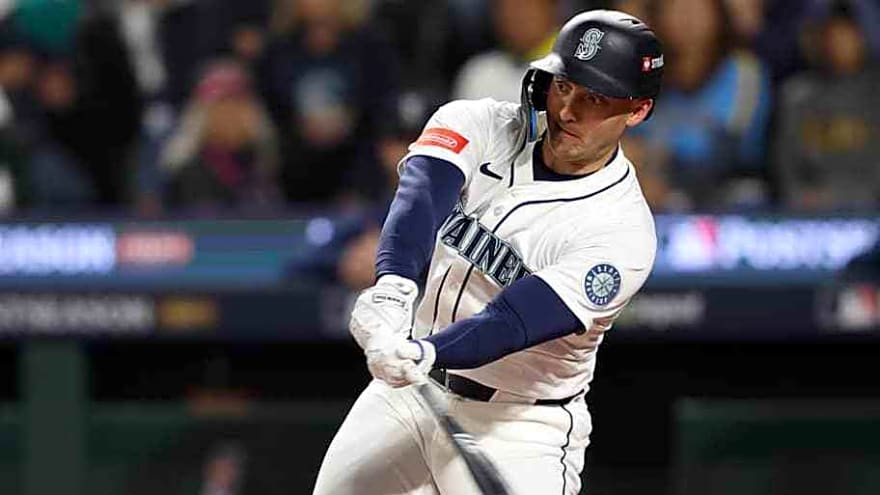 Mariners Somehow Turn Home Run Barrage Into Familiar Opening Day Letdown