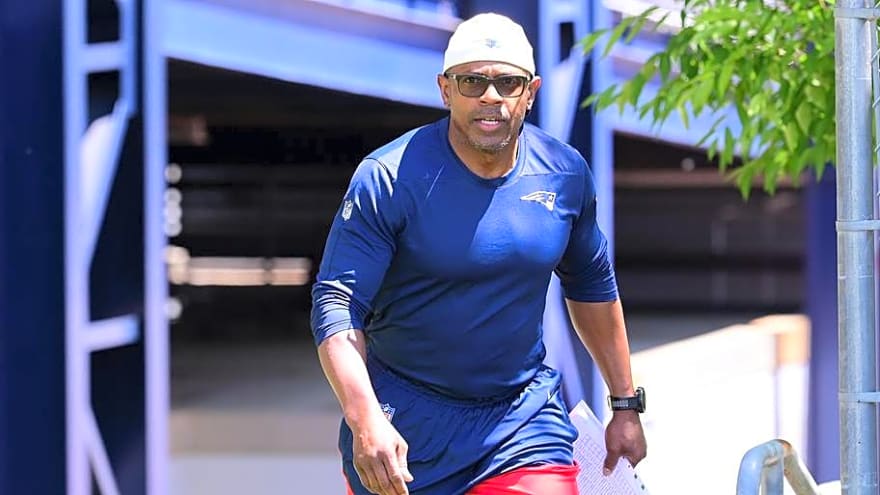 Patriots Legend Likes Crowded WR Room, And Here's Why He’s Right