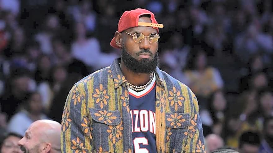 Lakers Get Surprise Injury Update on LeBron James