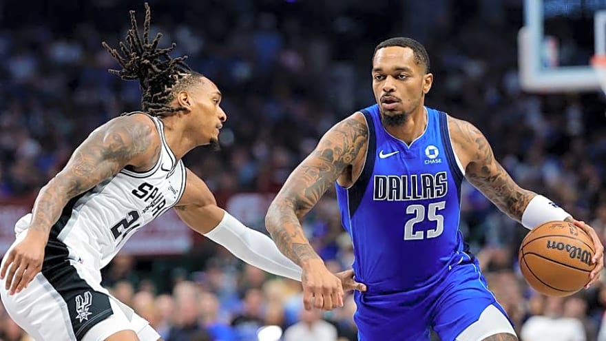 3 Things We Learned About the Short-Handed Mavericks Against the Spurs