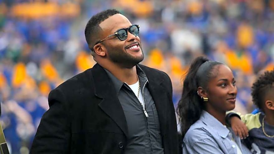 Rams Legend Aaron Donald Speaks Before His Bobble Head Night