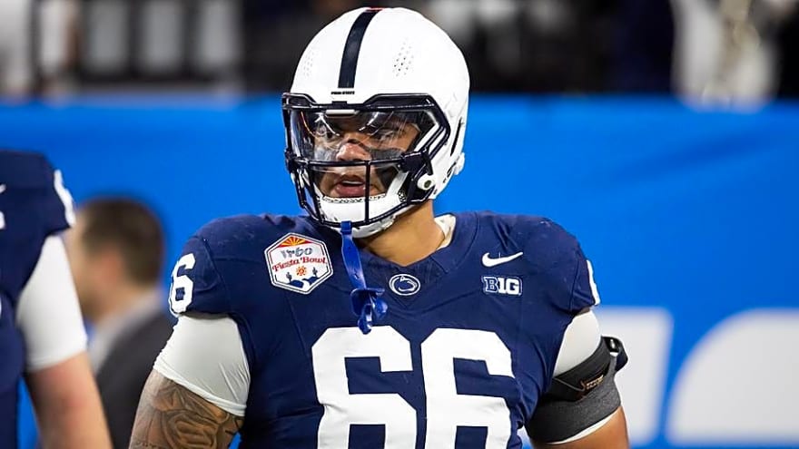 Dallas Cowboys Make Interesting LT Change Worth Monitoring at Minicamp