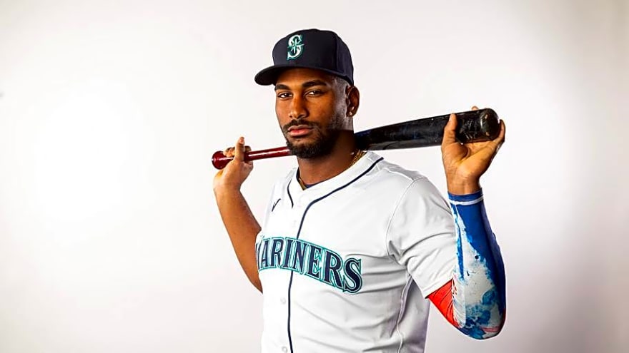 Mariners’ Lázaro Montes Makes MLB Debut vs. Red Sox Amid Playoff Desperation