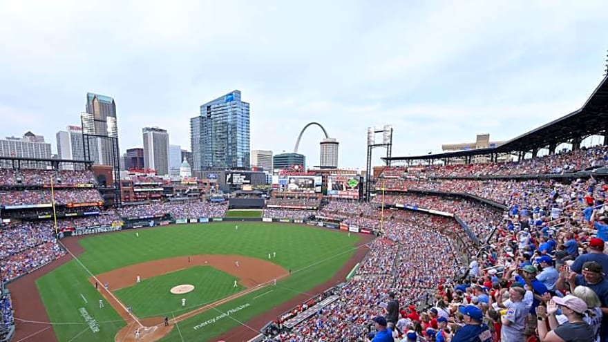 Cardinals' Franchise Legend Will Be Present for Opening Day