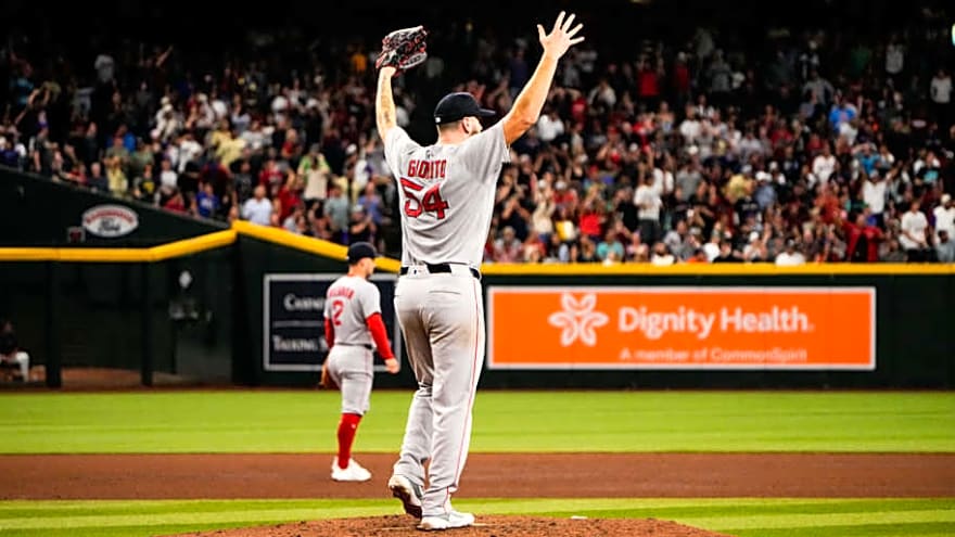 Red Sox Manager Responds to Surprise Lucas Giolito Market