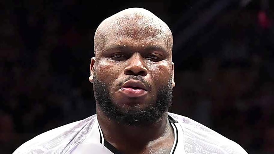 Derrick Lewis defeated UFC&#39;s lineal champ in &#39;worst fight of all time&#39;
