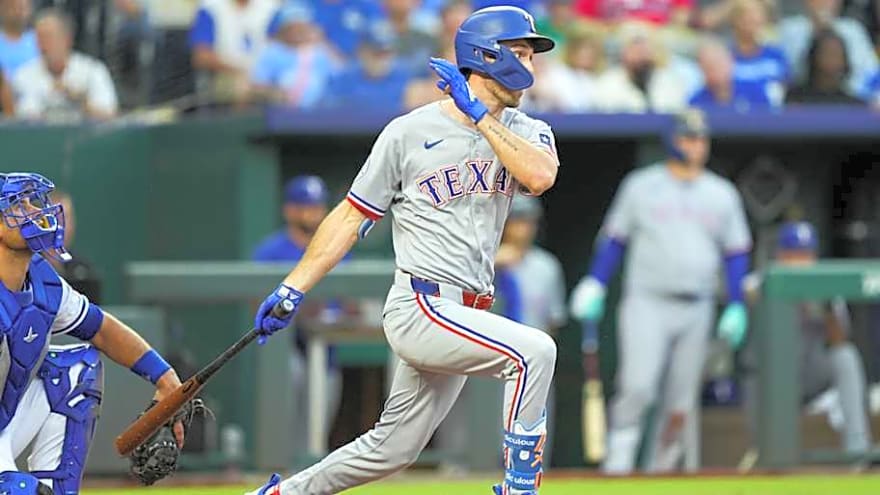 Rangers Need Wyatt Langford, Evan Carter to Move Around Outfield This Spring
