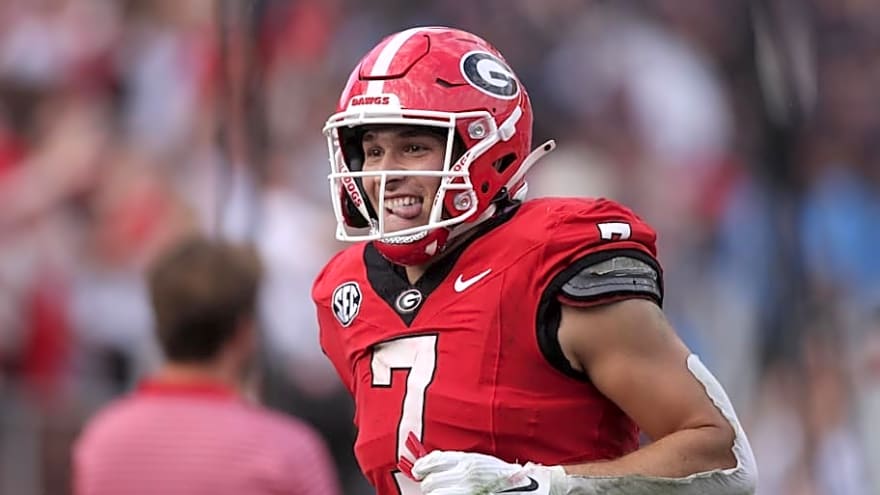 Kirby Smart Provides Injury Update to TE Lawson Luckie After Taking Scary Hit