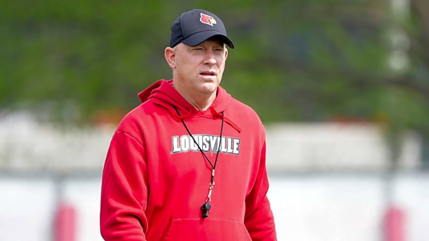 Breaking Down Jeff Brohm's Updated Contract at Louisville
