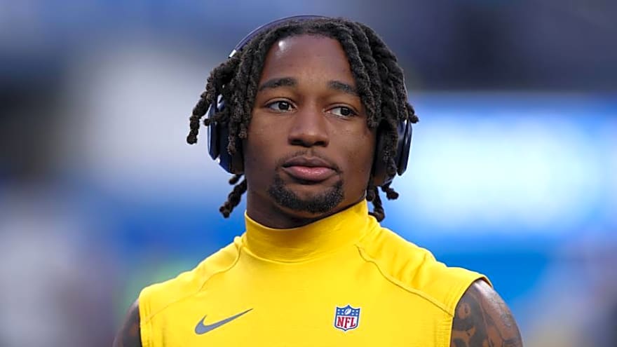 Marquee Chargers free agent loses ideal landing spot in most absurd way possible