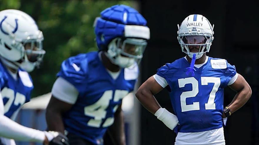 Colts' Sophomore Cornerback Has Massive Shoes to Fill