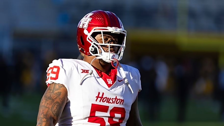 Former Houston Cougars Offensive Lineman Transfers to Big 12 Rival