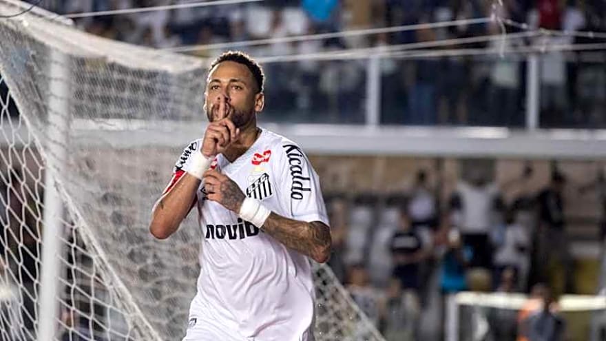 Neymar Makes Superb Gesture to Real Madrid's Vinicius Jr.