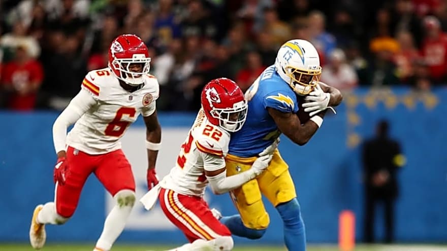 Bolts looking for surprising sweep, 4 other things to know about Chargers vs. Chiefs