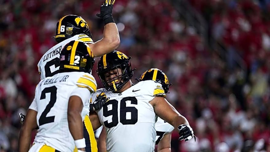 Iowa Football Getting High-Level Play From Blossoming Veteran