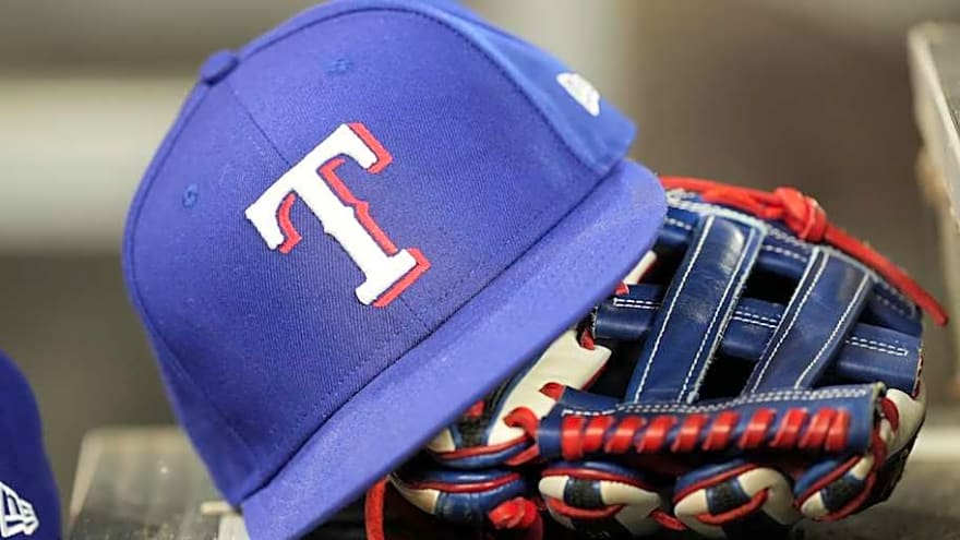 Rangers Reportedly Not Planning to Spend Big on All-Star Top Free Agent Catcher