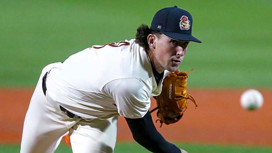 Oregon State's Dax Whitney Generating Awards Buzz After Strong Start