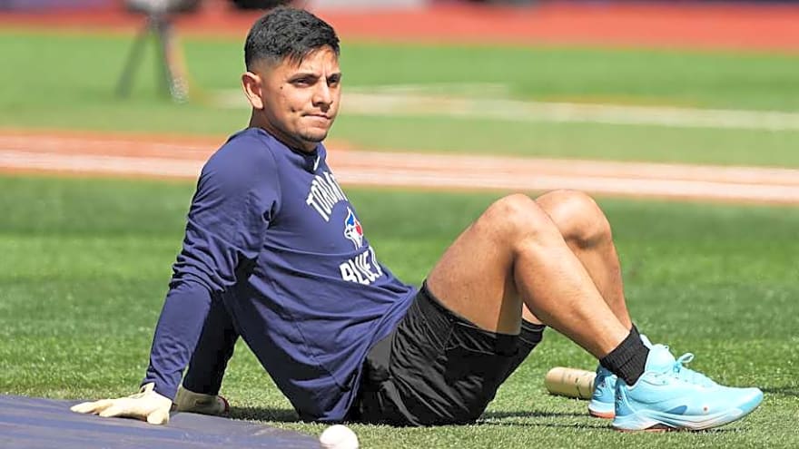 Blue Jays Second Baseman’s Future Questionable After Struggling in 2025