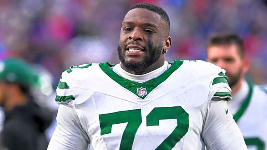 Colts Adding Versatile Defensive Lineman for Lou Anarumo